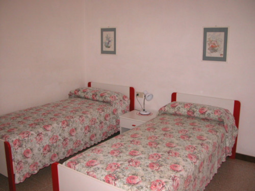 Two beds room